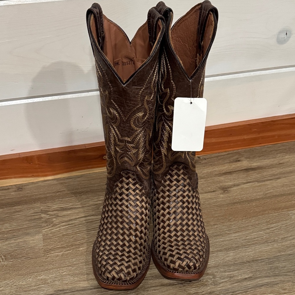 Tanner mark women’s Brown Leather Cowboy Boots new size 8